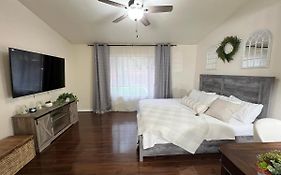Cozy Farmhouse At Cactus Haven 3Br 2Bath